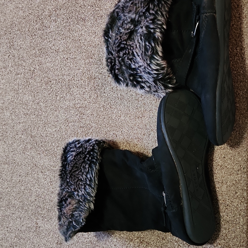 Size unknown black boots
